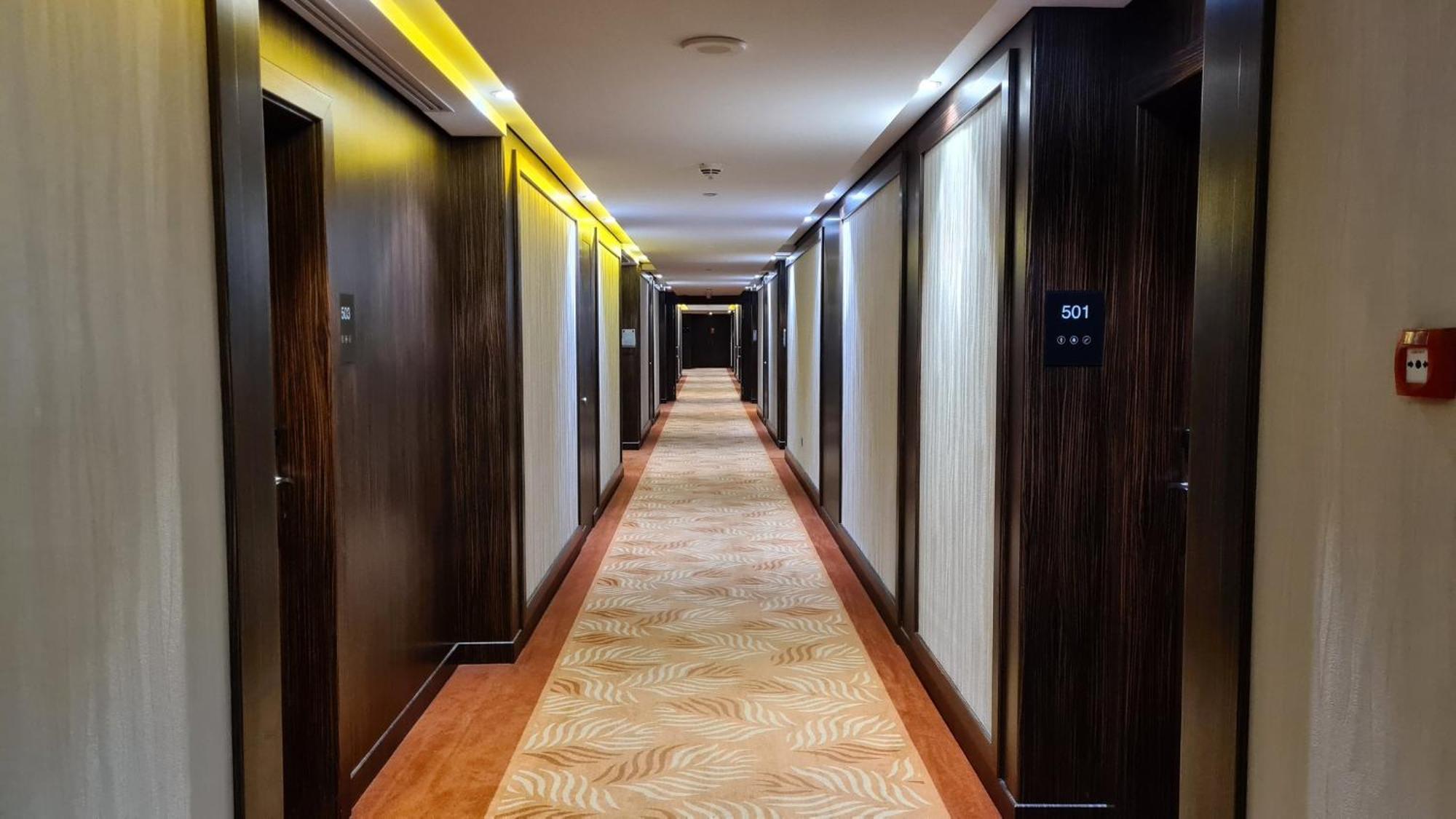 Crowne Plaza Kuwait Al Thuraya City By Ihg Kuwait City Екстер'єр фото