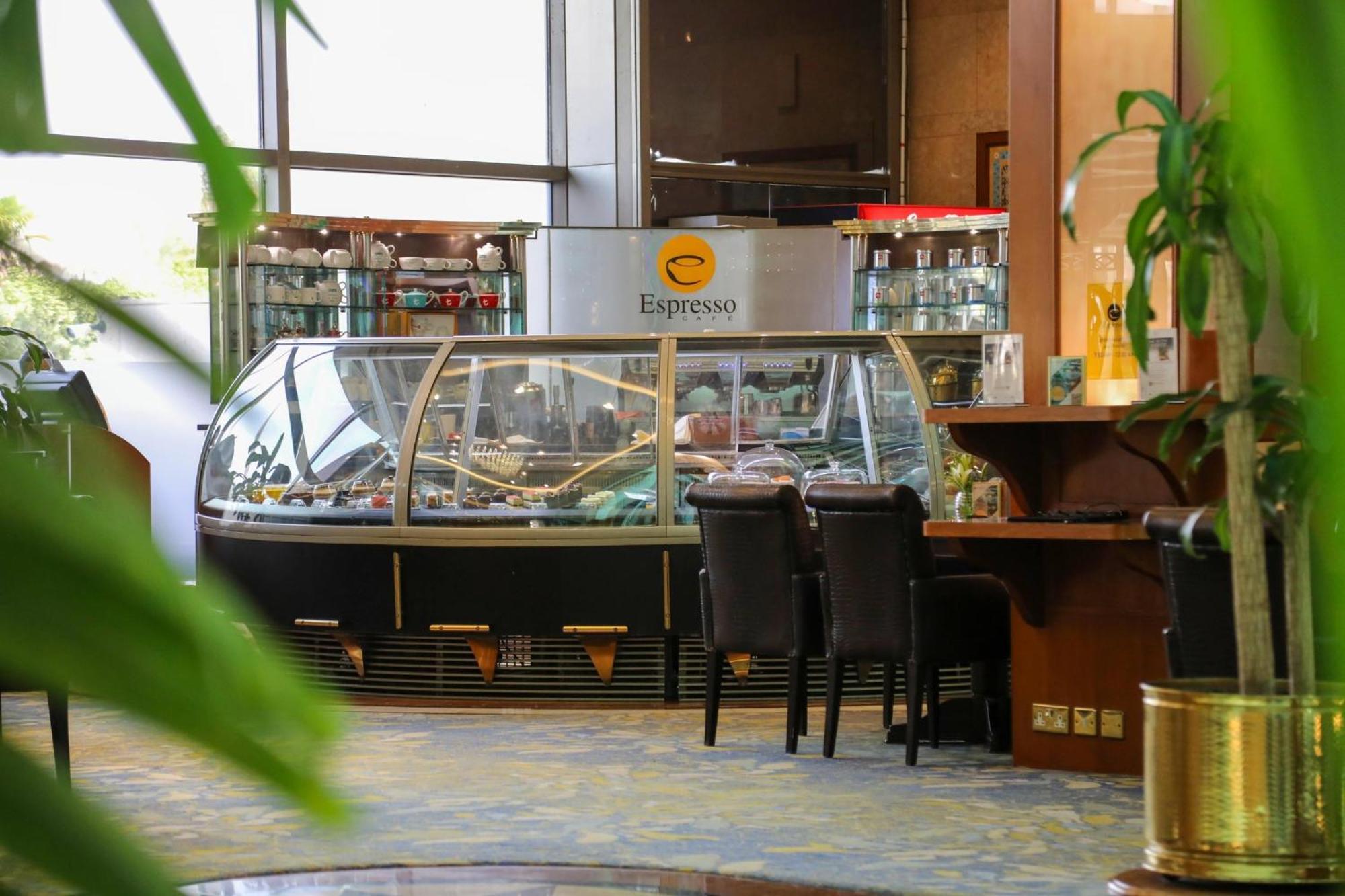 Crowne Plaza Kuwait Al Thuraya City By Ihg Kuwait City Екстер'єр фото