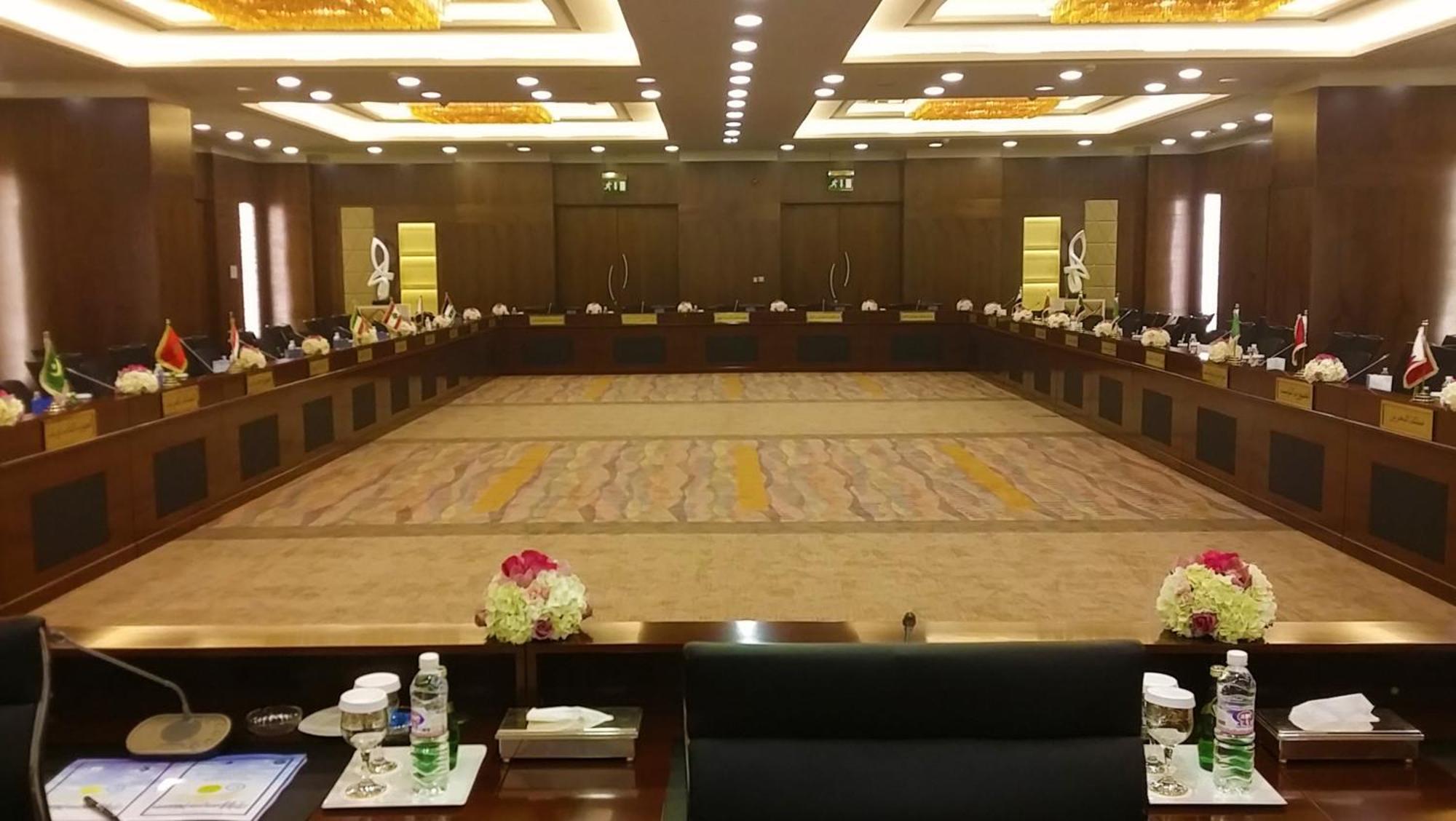 Crowne Plaza Kuwait Al Thuraya City By Ihg Kuwait City Екстер'єр фото