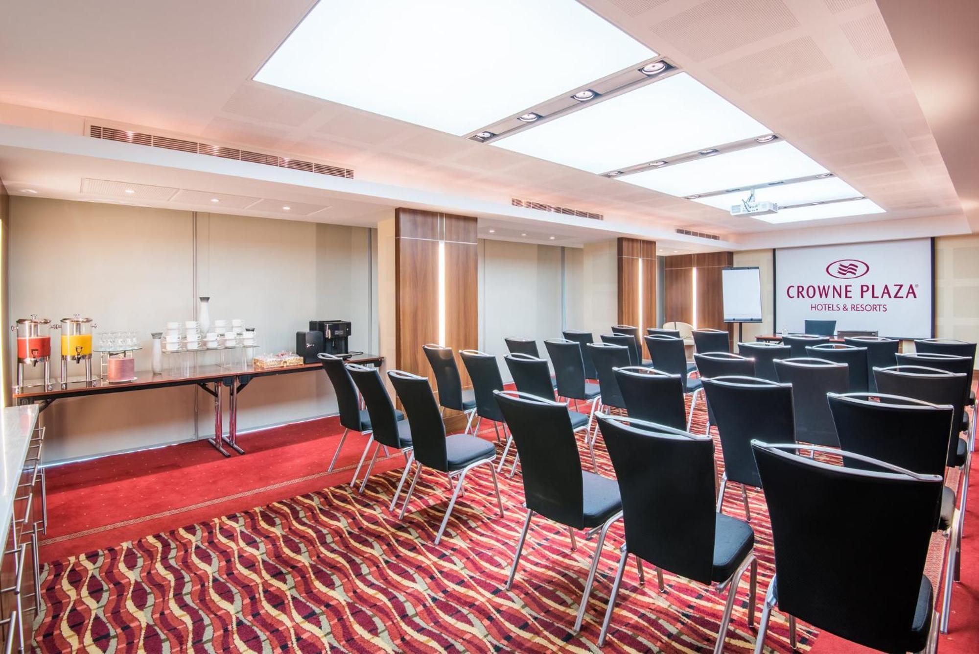 Crowne Plaza Kuwait Al Thuraya City By Ihg Kuwait City Екстер'єр фото